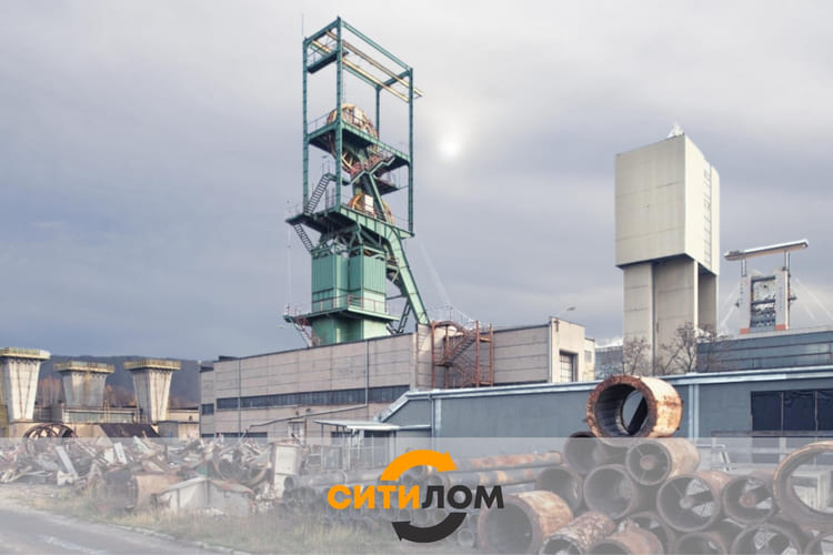 Демонтажные работы на территории завода